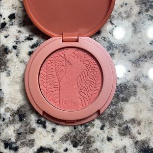Tarte travel blush in “quirky”